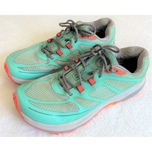 Topo Athletic Size 8.5 Women Terraventure 2 Running Shoes Mint Tangerine